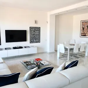 Lux 180sqm Flat - Entire Last Floor Apartment